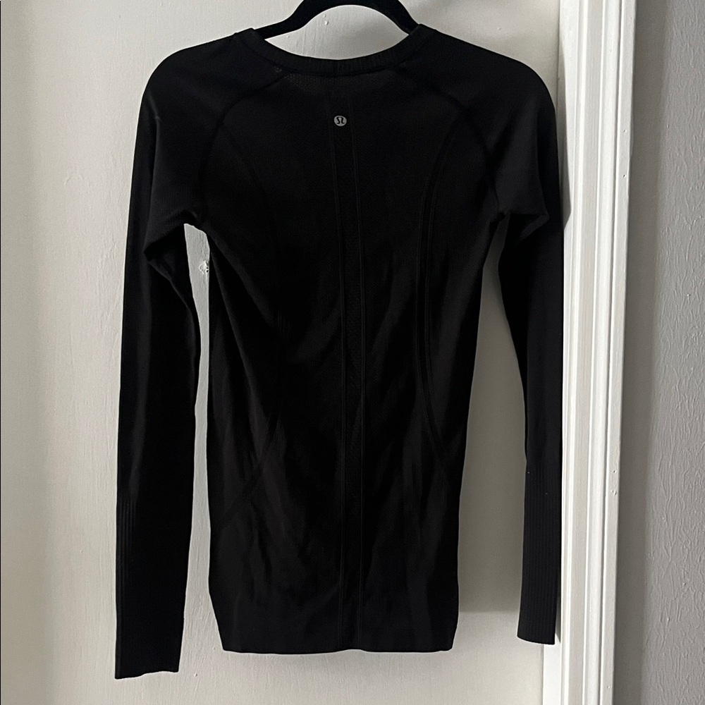 Lululemon Black Long Sleeve Athletic Top